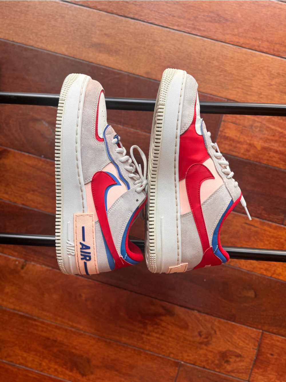 Nike Air Force 1 Shadow sneakers in a "Sail Royal Red" colorway - Picture 4 of 12